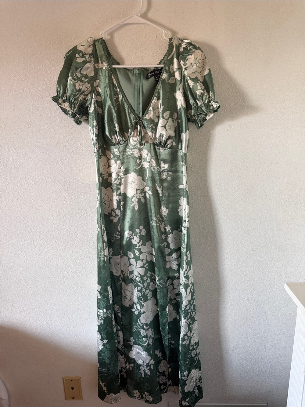 Puff Sleeve Floral Satin Dress